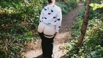 Bbw exhibitionists outdoor pussy rub